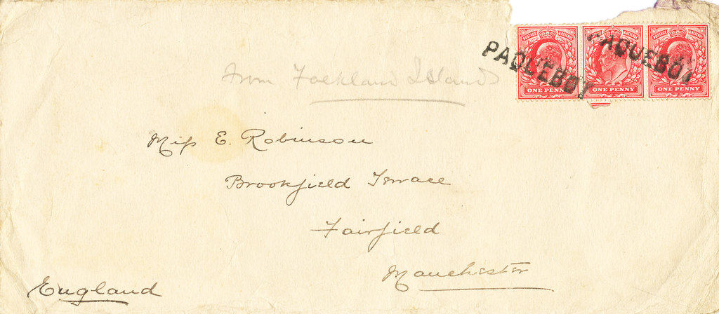 Envelope containing letters sent to Edith Robinson DUNIH 1.081