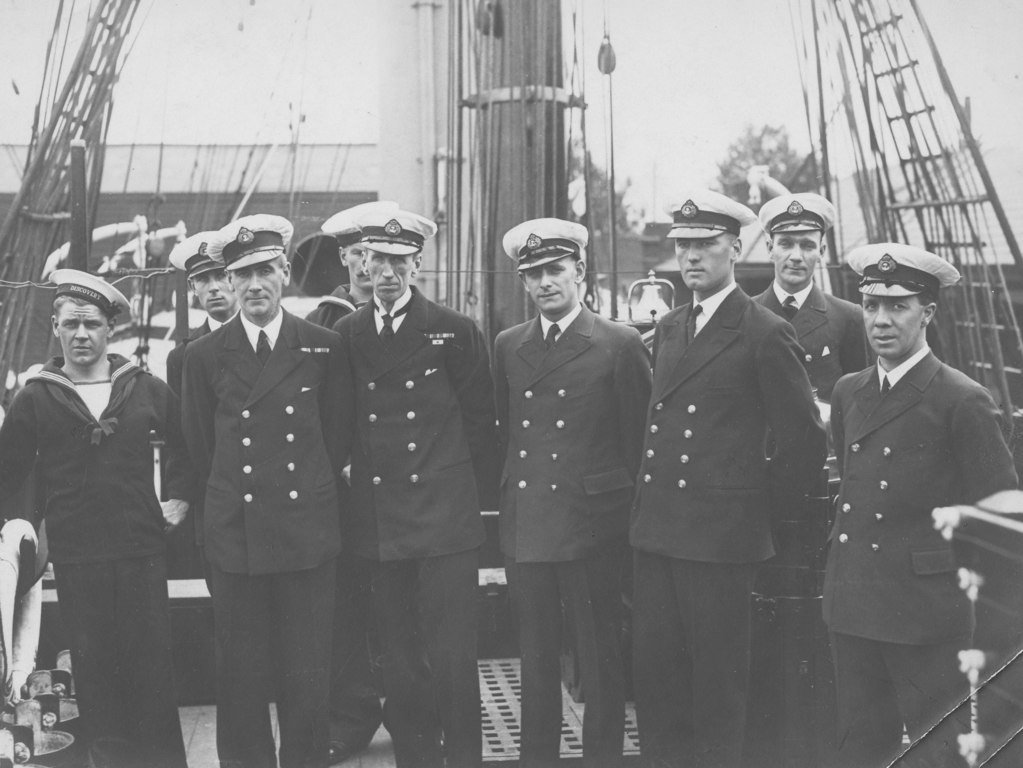 Officers of "Discovery", 1929-30 DUNIH 1.533
