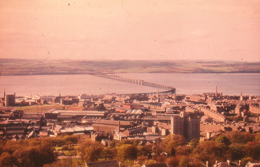 Image of Dundee, the harbour and jute machinery DUNIH 2006.1.10.10
