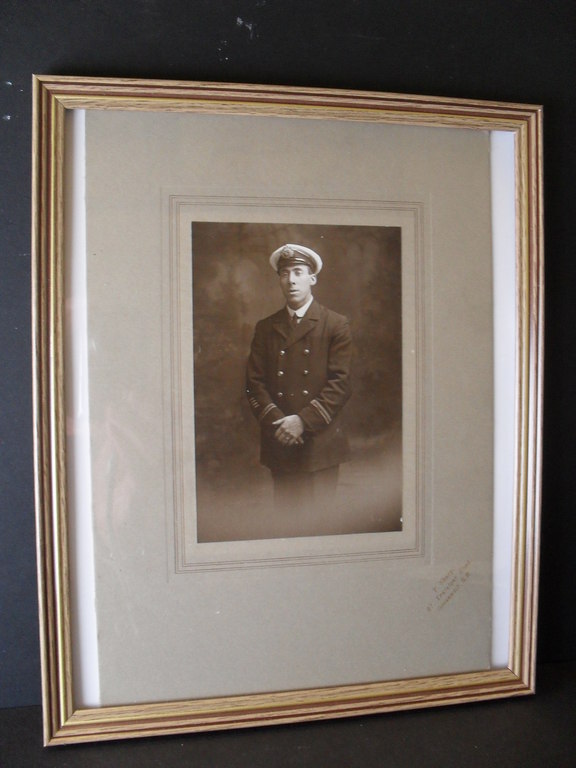 Photograph of Arthur Samuel Diwell in uniform DUNIH 2008.182