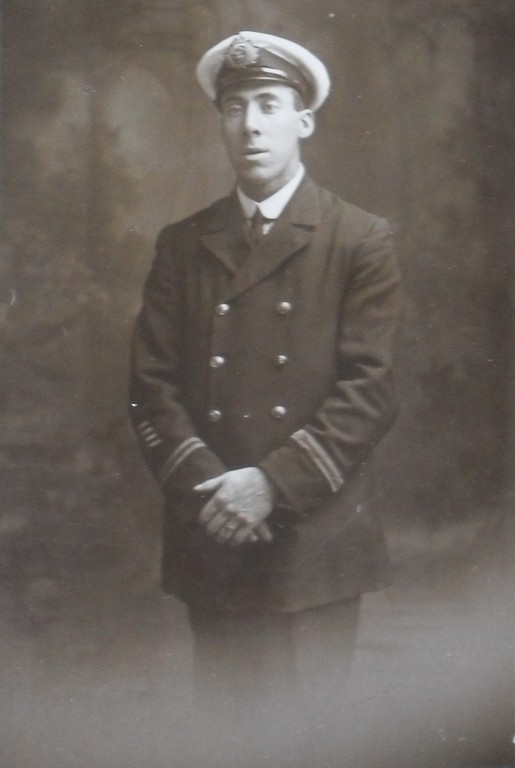Photograph of Arthur Samuel Diwell in uniform DUNIH 2008.182