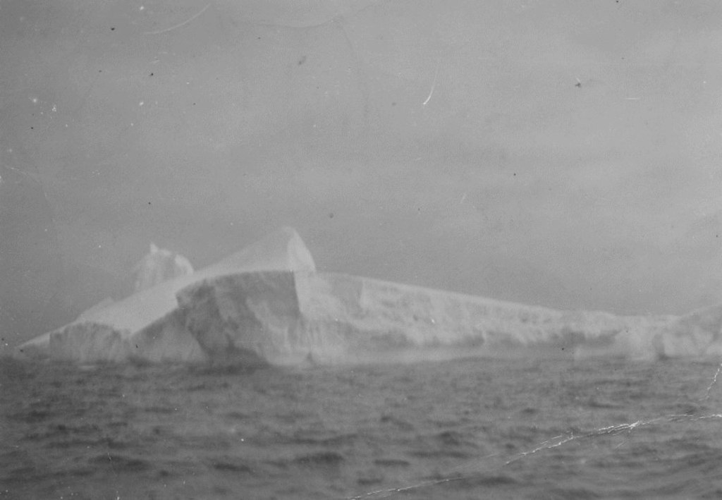 Ice berg from "Discovery II" DUNIH 2008.99.16