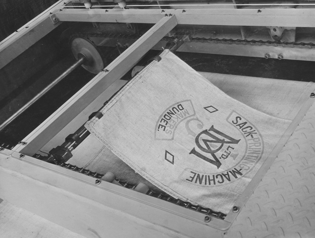 Sack Sewing and Sack Printing Machinery DUNIH 2009.4.1
