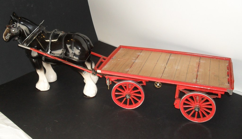Horse and Cart model DUNIH 2010.40.1