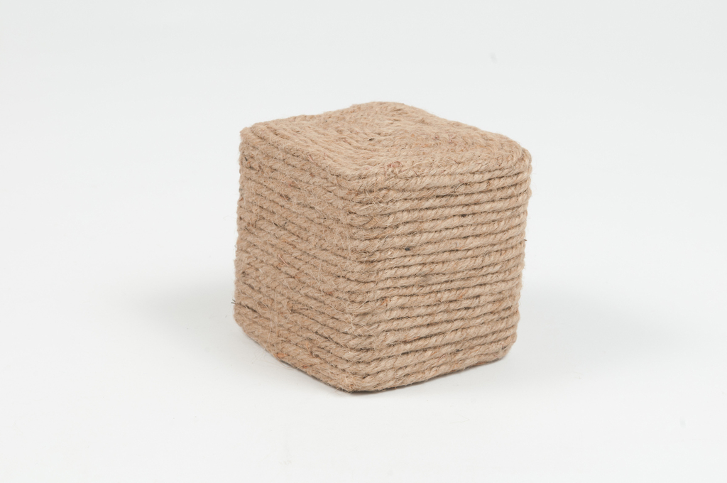 Cube decorated with coiled jute twine DUNIH 2011.1.9