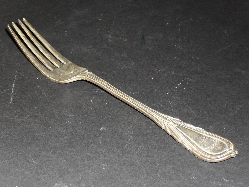 Dinner fork used onboard the Discovery expedition DUNIH 275.3