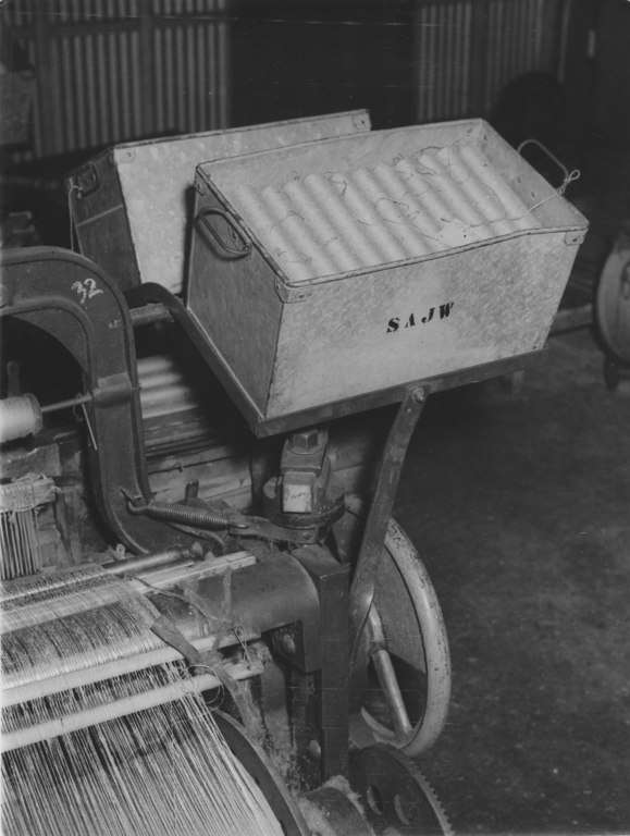 ULRO - a close-up of a machinery section (loom) DUNIH 394.28