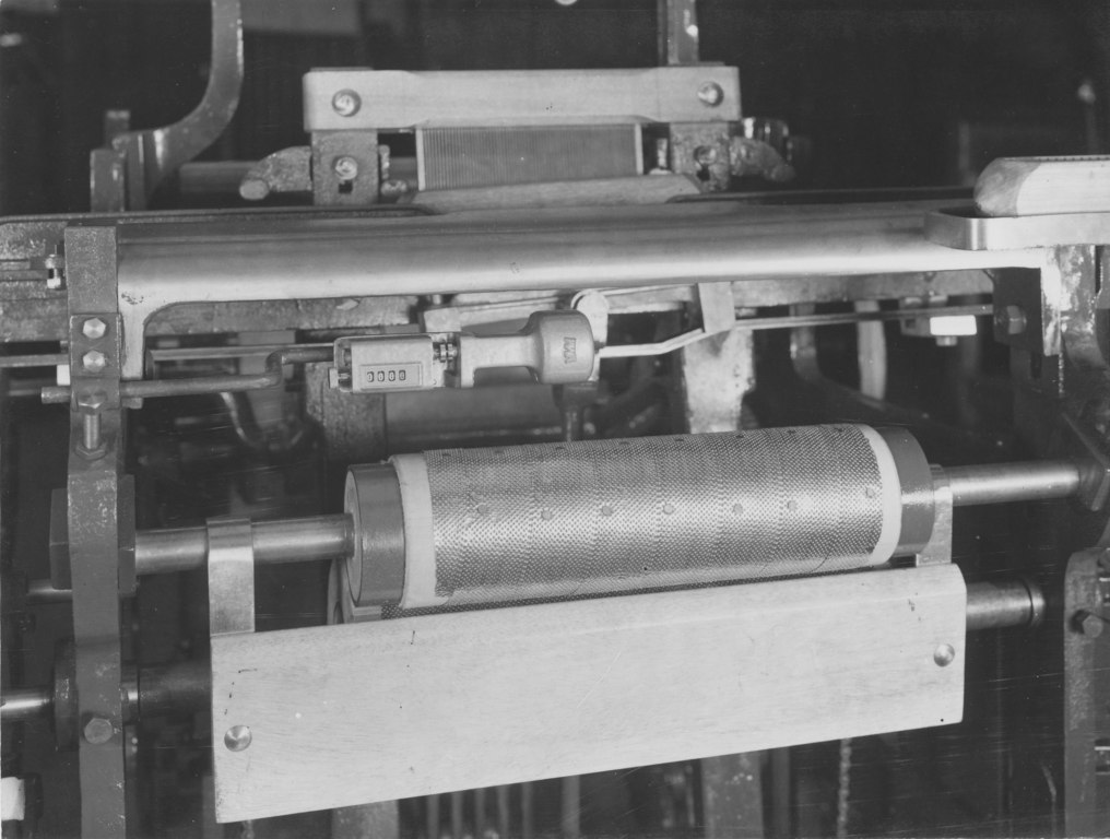 ULRO - Close-up of unknown textile machinery section DUNIH 394.7