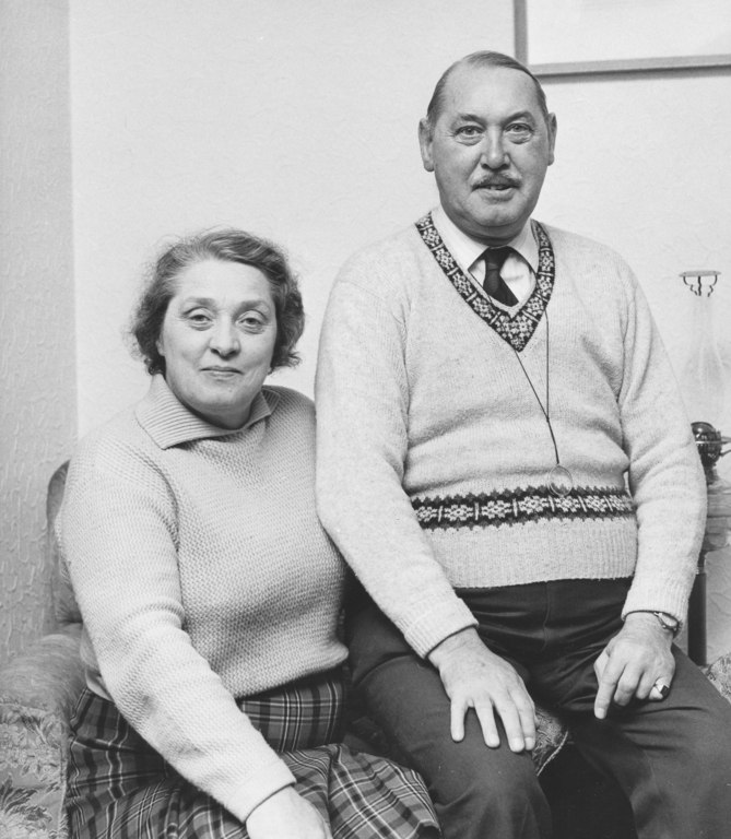 Mr & Miss Larg, seated DUNIH 4.31
