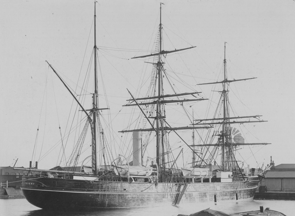 Discovery in London, 1901 DUNIH 433
