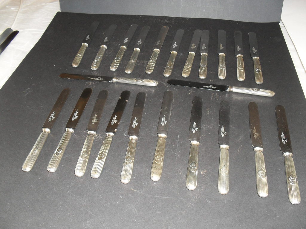 23 Small Dessert Knives related to BANZARE DUNIH 516.8