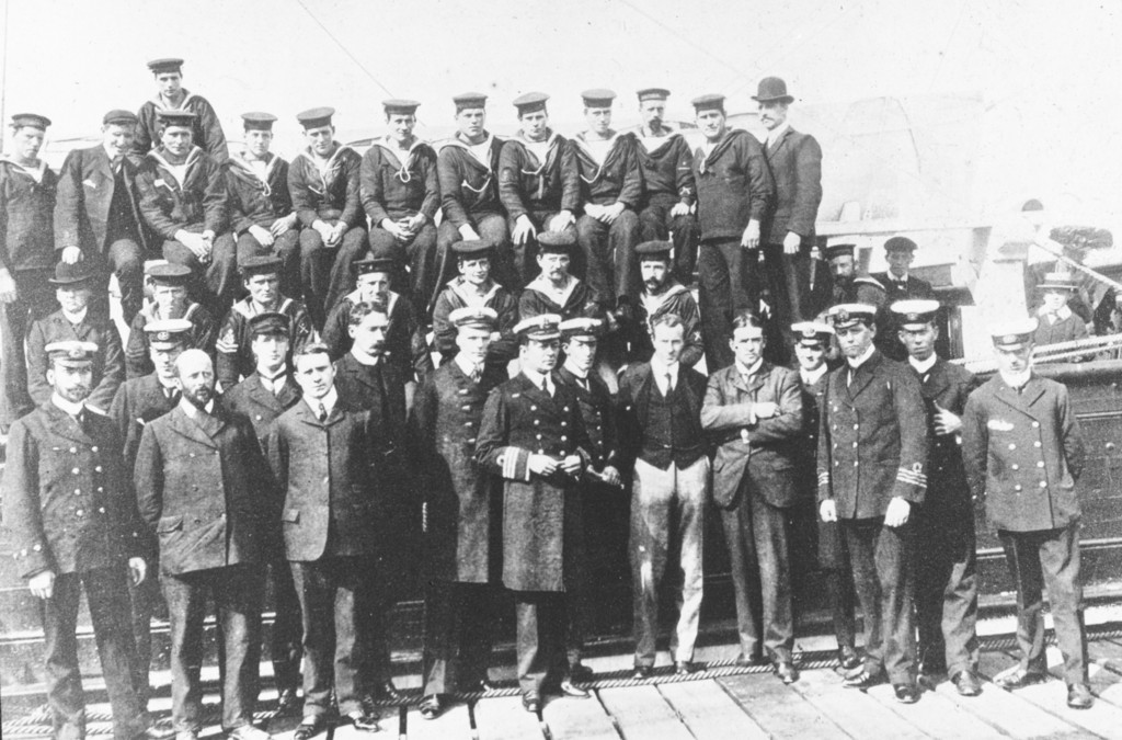 The crew of Discovery ROY.30.4.56