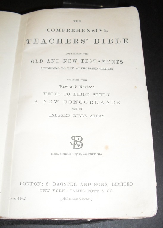Comprehensive Teacher's Bible belonging to C Phillips DUNIH 454.5