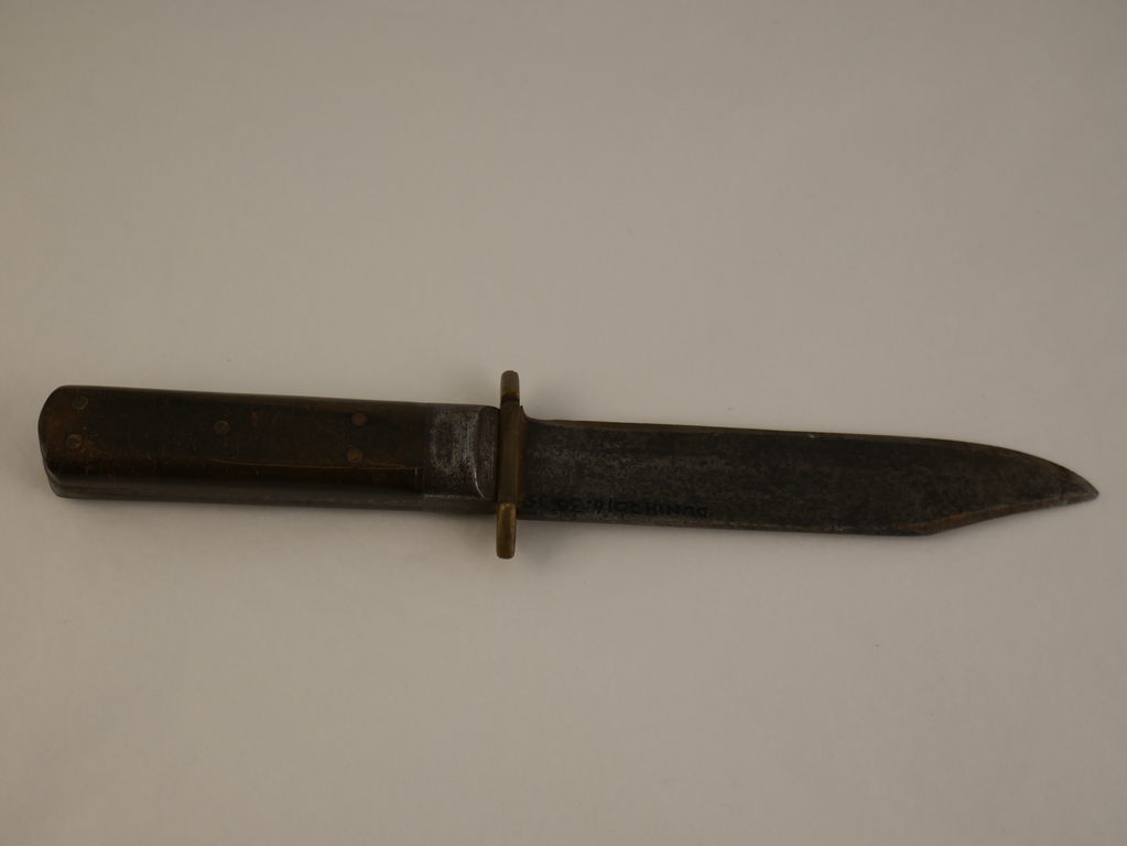 Knife belonging to Frank Plumley DUNIH 2016.30.35