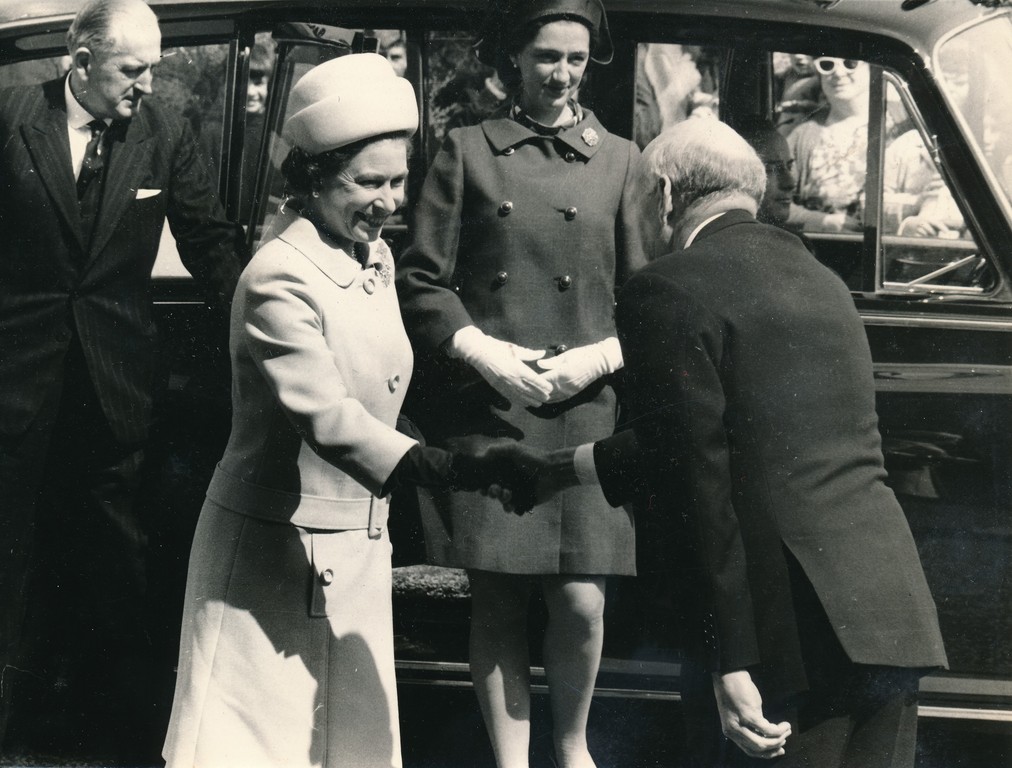 Photograph of the Queen arriving to Douglasfield Jute Works, May 1969 DUNIH 2017.16.2.1