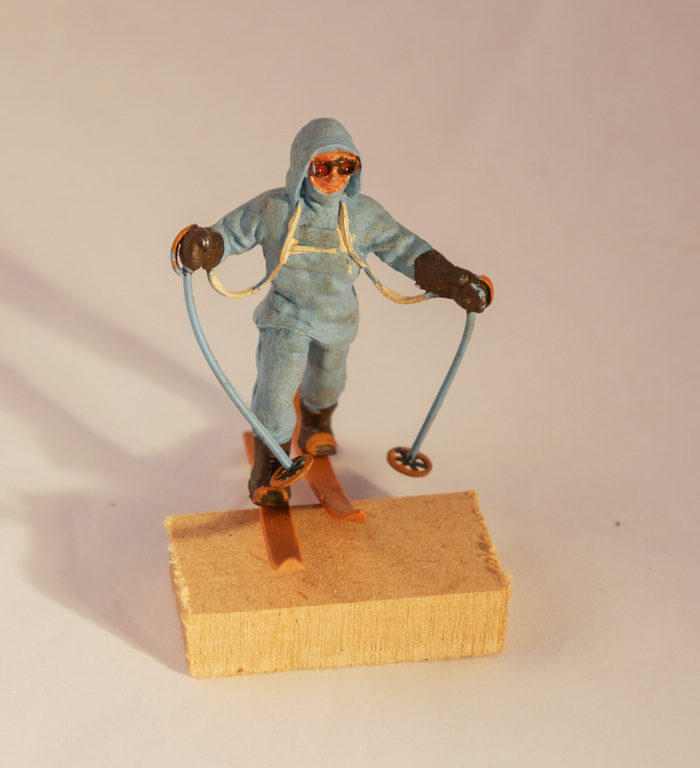Polar Explorer Miniature Figure DUNIH 2012.1.2
