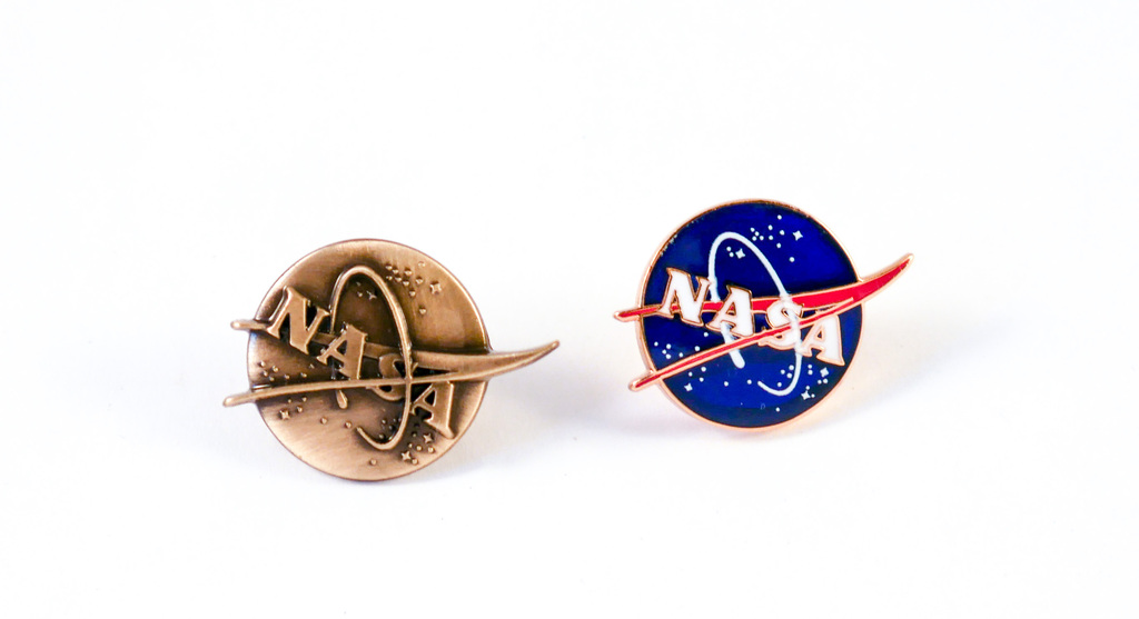 Monochrome lapel badge, NASA DUNIH 2018.7.8