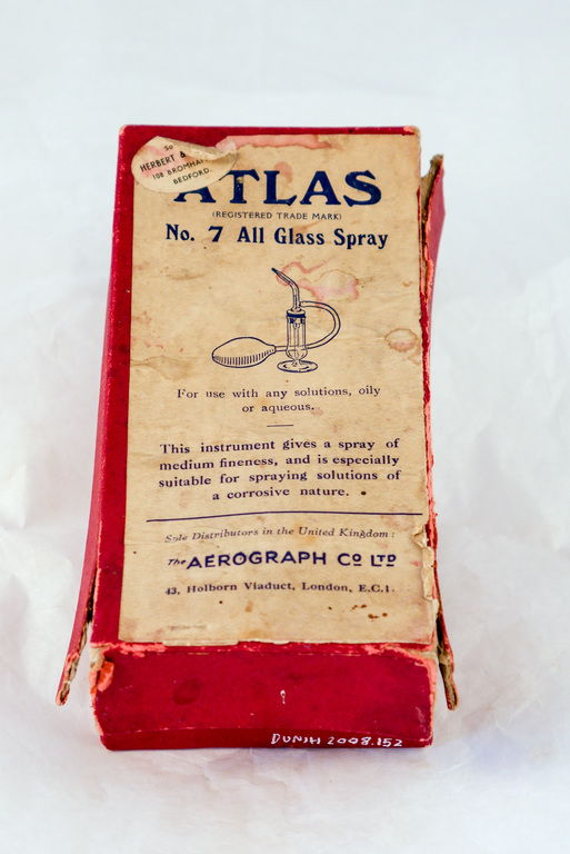 Atlas No. 7 All Glass Spray Dunih 2008.152