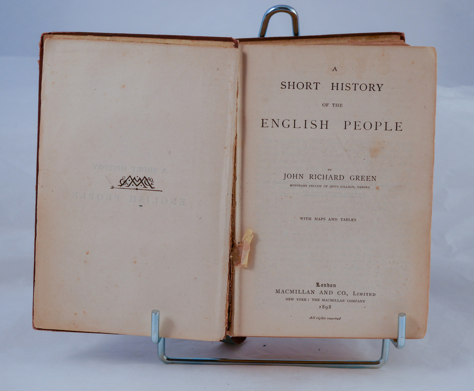 &#39; A Short History of the English People&#39; -Book part of Discovery 1901-1904 library DUNIH 2018.24.18