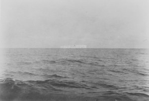 Image of Iceberg on the horizon DUNIH 1.381