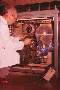 Image of Testing of jute machinery DUNIH 2006.1.21.3