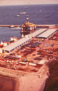 Image of Unknown harbour and work site. DUNIH 2006.1.44.4
