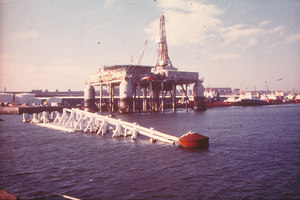 Image of Unknown oil rig DUNIH 2006.1.62.10