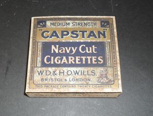 Image of Capstan Medium Strength cigarettes DUNIH 2008.121