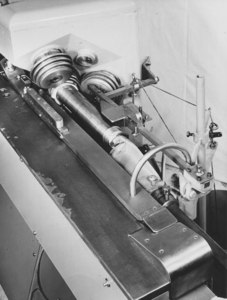 Image of Closeup of textile sack printing machine mechanism DUNIH 2009.4.7
