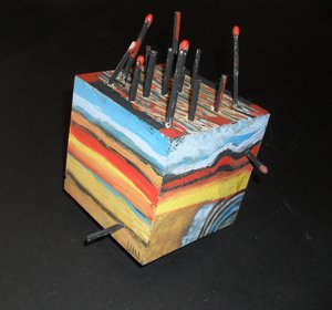 Image of Multicoloured striped cube DUNIH 2011.1.18