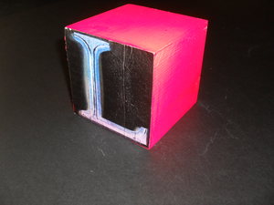 Image of Cube embellished with the letter 'L' DUNIH 2011.1.80.8