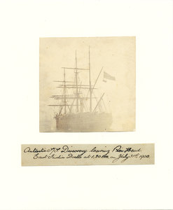 Image of Discovery leaving London 1901 DUNIH 212