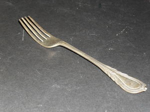 Image of Dessert fork used onboard the Discovery Expedition DUNIH 275.7