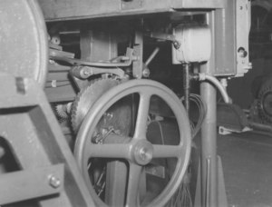Image of ULRO - Close-up of machinery section (gears) DUNIH 394.19