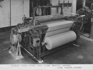 Image of ULRO - Hessian loom fitted with ULRO shuttle loader DUNIH 394.57