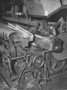 Image of ULRO - Close-up of loom mechanism DUNIH 394.8