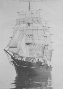 Image of Discovery under sail after refit DUNIH 401.1