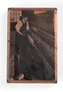 Image of Printing block depicting a man with a spinning frame DUNIH 485.6