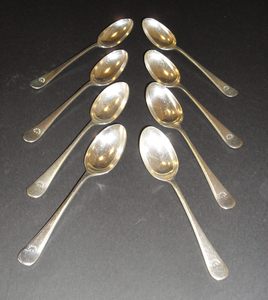 Image of 8 Small Dessert Spoons relating to BANZARE DUNIH 516.12