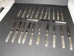 Image of 23 Small Dessert Knives related to BANZARE DUNIH 516.8