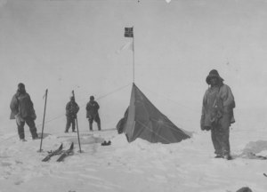 Image of Amundsen's tent at the South Pole K.41.23