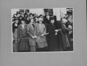 Image of Prince of Wales visit to Ashton Works, 1923 DUNIH 113.22
