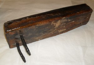 Image of Section of plank from the RRS Discovery DUNIH 2007.10.1