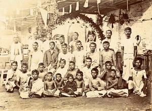 Image of Photograph of mechanics from Indian Jute Mill, possibly the Alliance Mill DUNIH 2015.3.9