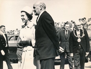 Image of Photograph of the Queen and William Walker, May 1969 DUNIH 2017.16.2.2