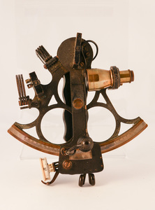 Image of Sextant used by Captain Robert Lumsden DUNIH 2014.10