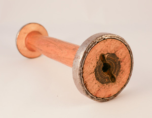 Image of Wooden Bobbin with Metal Ends DUNIH 2014.12.46