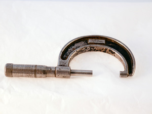 Image of Micrometer DUNIH 2009.93.6.9